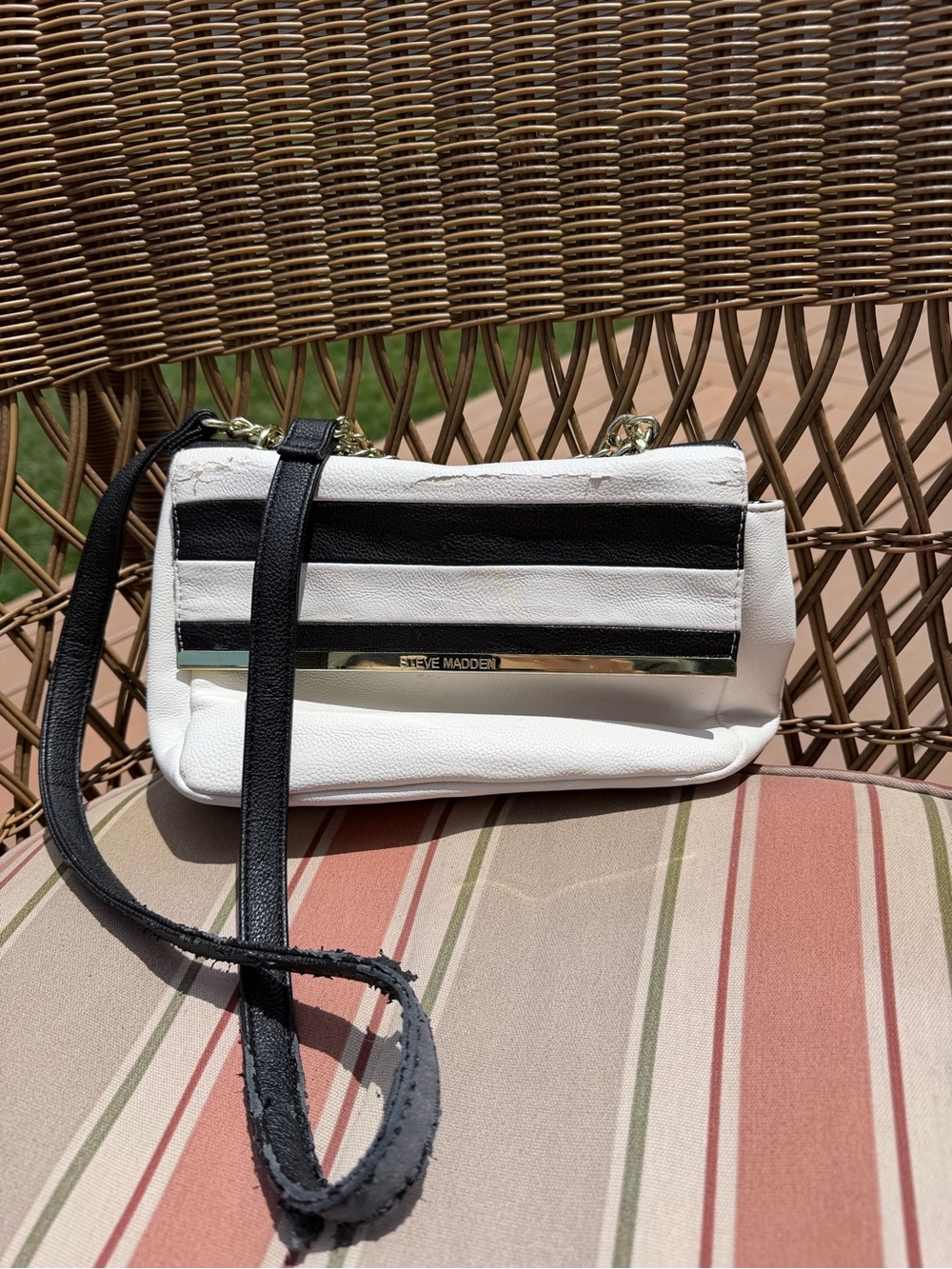 Steve Madden White & Black Crossbody Bag